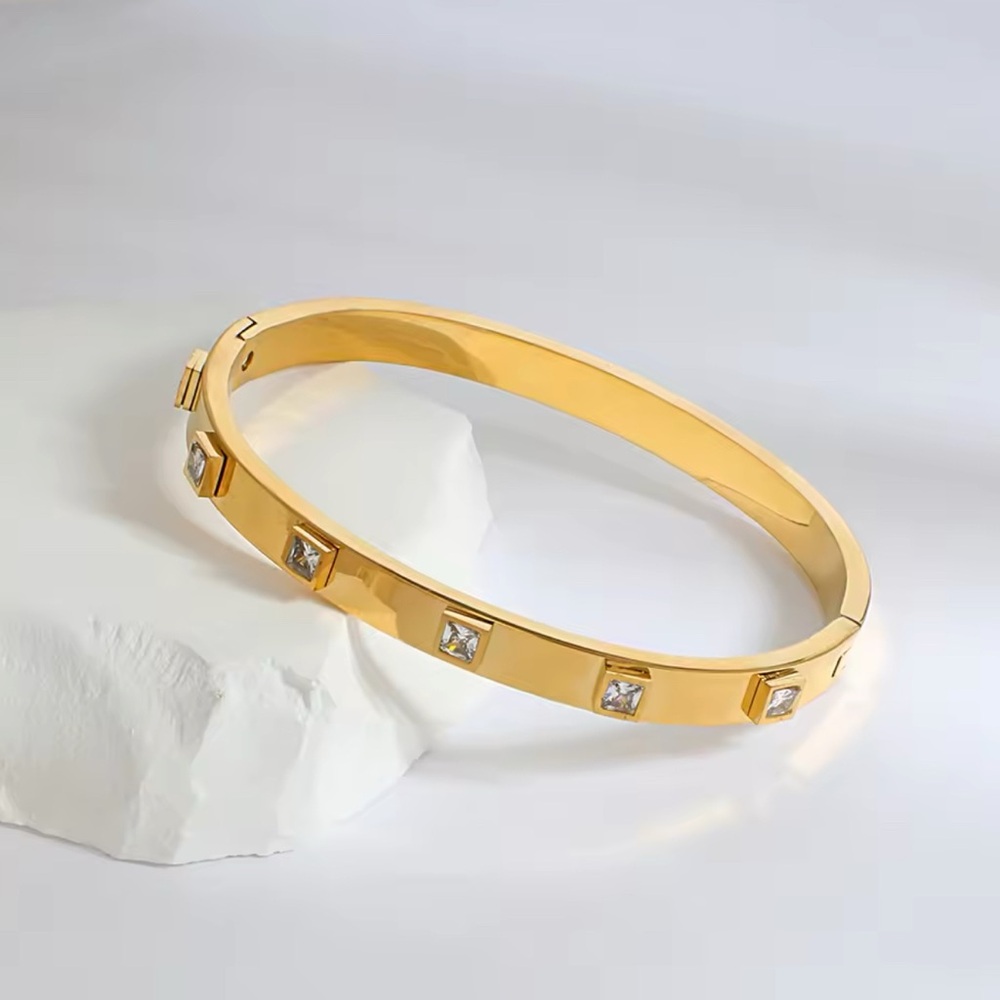 Women's Stainless Steel Bracelets